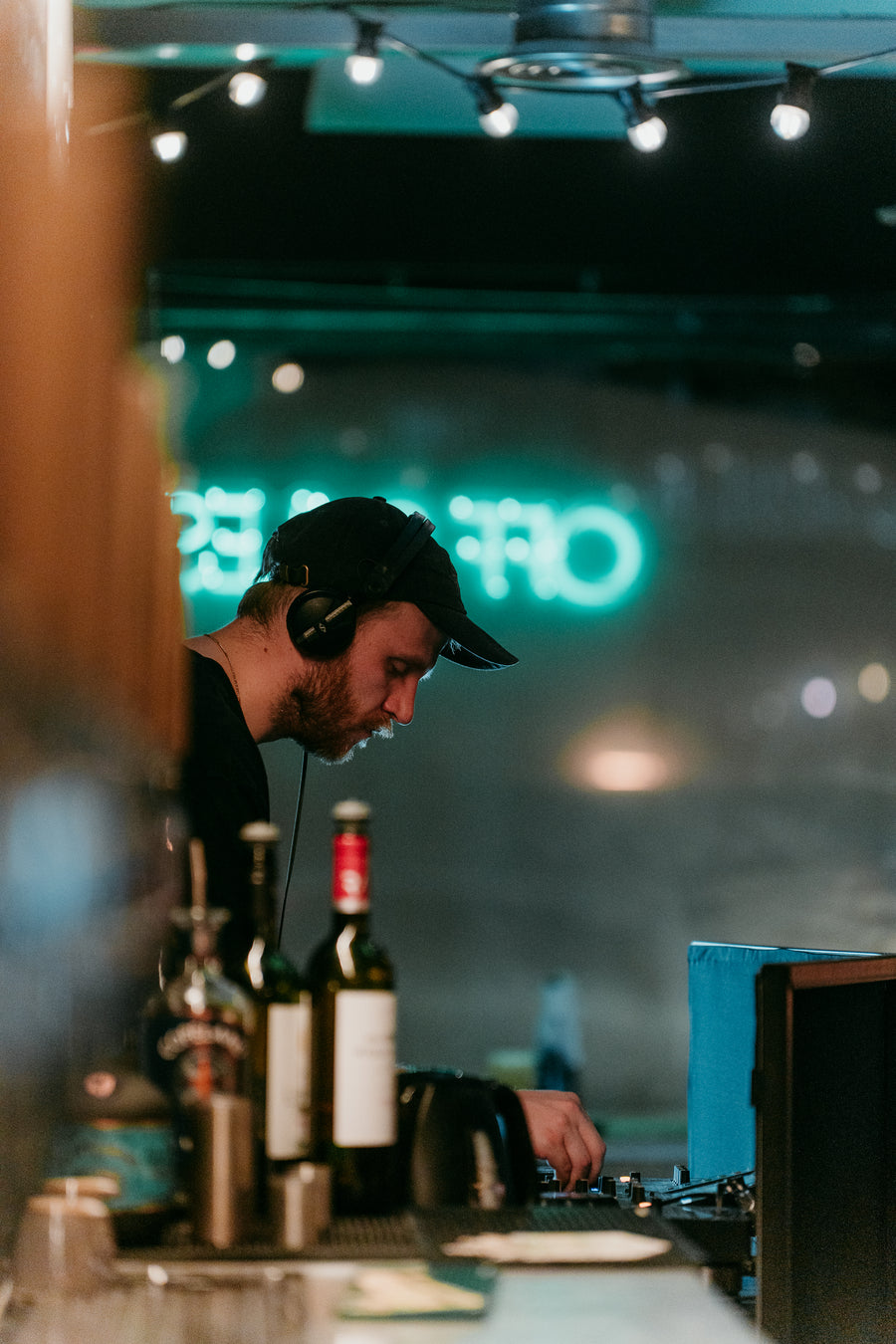 DJ NIGHT